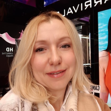 Переводчик Мария на выставке Beauty Forum