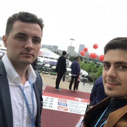 Переводчик Руслан на выставке "Кантонская выставка"