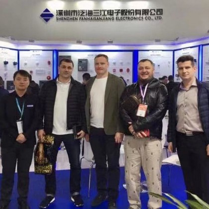 Переводчик Сергей на выставке "Пожарная индустрия"