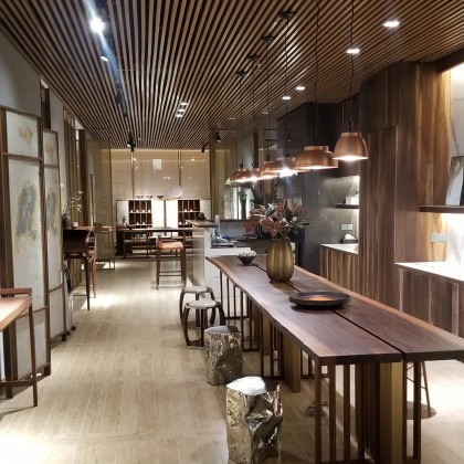 Перевод на рынке Лувр