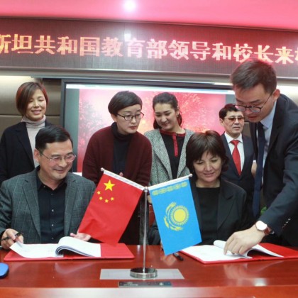 Перевод на переговорах с университетами двух стран