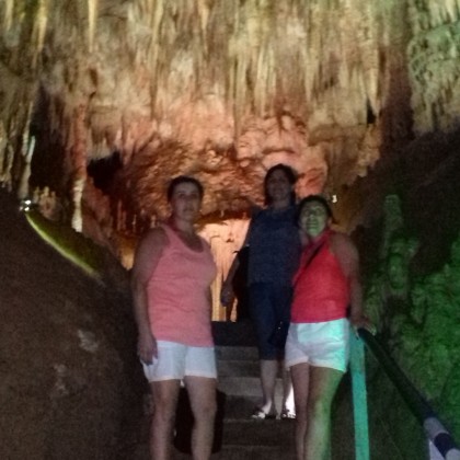 Экскурсия в пещере Прометея