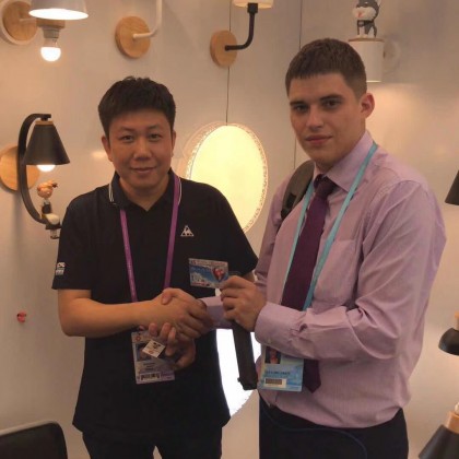 Переводчик Ilia на выставке Кантонской