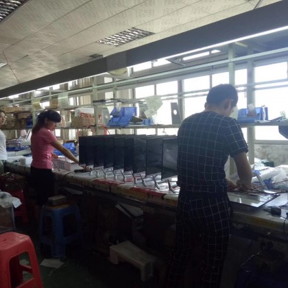 Перевод на заводе по производству моноблоков