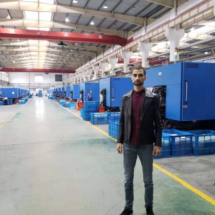 Перевод на заводе крупнейшего по изготовлению пластиковых запчастей и расход. материалов