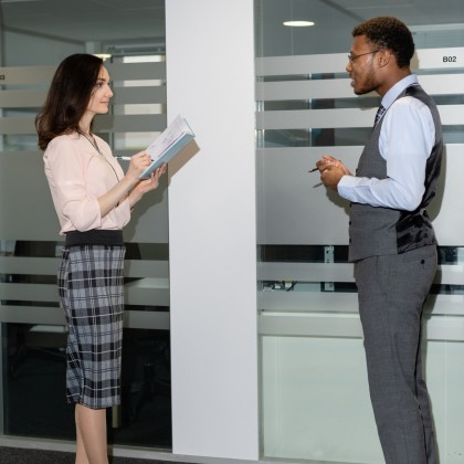 Перевод на переговорах с Переводчик на бизнес-встречу