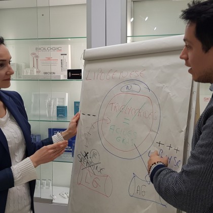 Перевод Переводчик на мероприятии (семинаре)