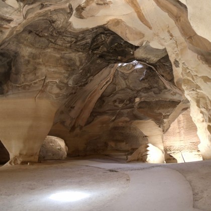 Экскурсия Бэйт Гуврин (пещеры-колокола)