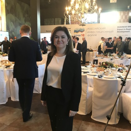 Перевод Деловой завтрак Российского инвестиционного форума