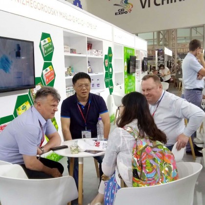 Переводчик Владимир на выставке VI Российско-китайское ЭКСПО