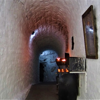 Экскурсия Пещерный храм Св.Параскевы, Доолина Темби.Спуск в подземелье за целительной водой