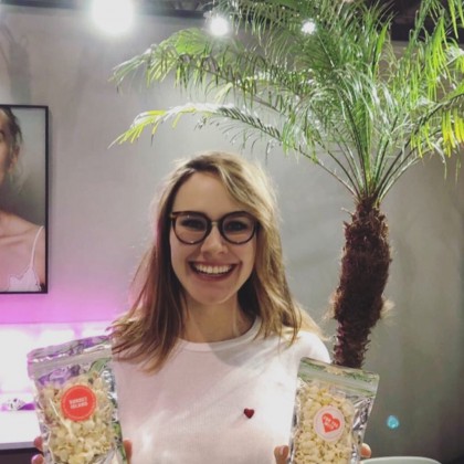 Переводчик Наталья на выставке Maison&Objets