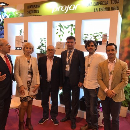 Перевод на переговорах с Переговоры между производителями ягодной продукции Испании и России