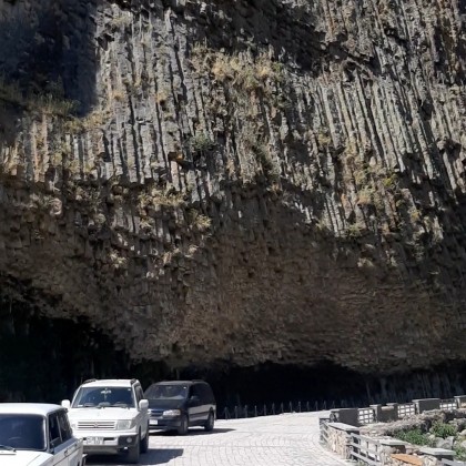 Экскурсия Ереван - Языческий храм "Гарни" - "Каменная Симфония" - Монастырь "Гегард" - оз. Севан