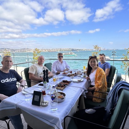 Переводчик Ainur на выставке Автомеханика