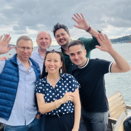 Перевод на переговорах с Производителем топливных баков