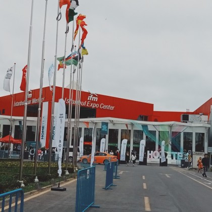 Переводчик Nurjan на выставке İstanbul HOMETEX