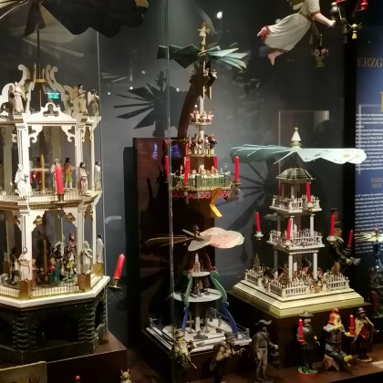 Переводчик Ingo на выставке Рождественнских игрушек