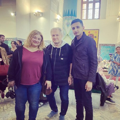 Переводчик Фаёзиддин на выставке  Проведение экскурсии в Самарканде