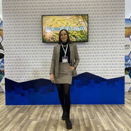 Переводчик Юлия на выставке AGROEXPO