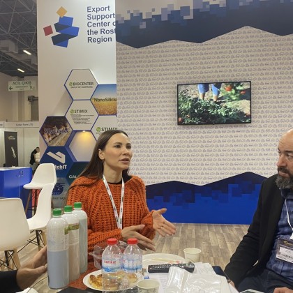 Переводчик ЮлияБарут на выставке Agroexpo