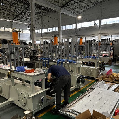 Перевод на заводе По производству линии оборудования производства туб