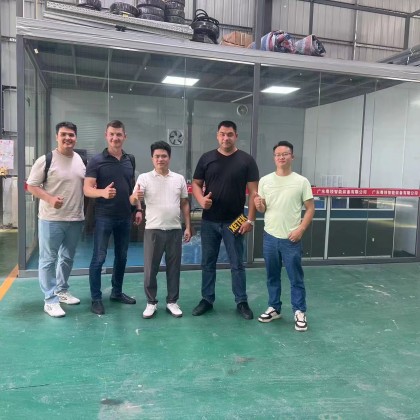 Перевод на заводе Печи плавления алюминия