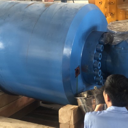 Перевод на заводе Гидропресс формовочных станков