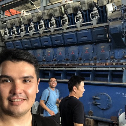 Перевод на переговорах с производителем дизель-генераторов на базе моторов Каменс