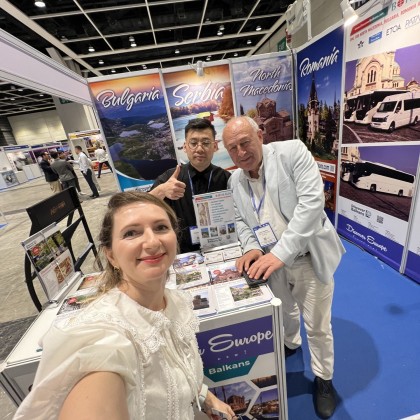 Переводчик Ольга на выставке Международная выставка туризма