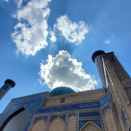 Переводчик Iroda на выставке Мавзолей Амира Тимура