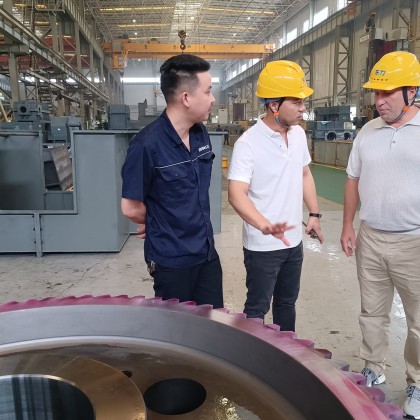 Перевод на заводе фабрика редукторы