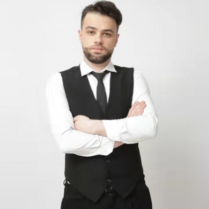 Переводчик Арутюн на выставке Canton Fair