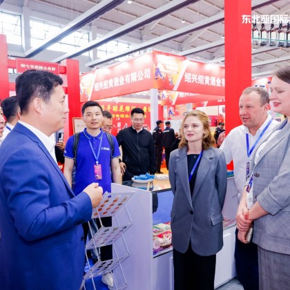 Перевод на стенде Тверской области