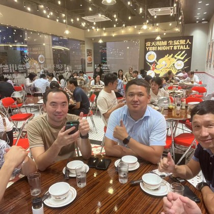 Перевод на переговорах с С фабрикой ReFeng