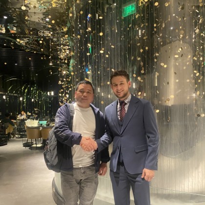 Перевод на переговорах с С фабрикантом по поводу куриных лапок с Белорусии