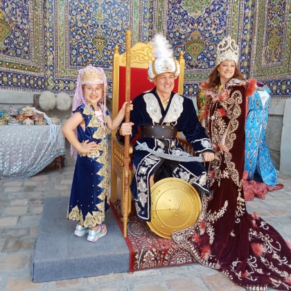 Переводчик Maxchexra на выставке Мадраса в Регистане