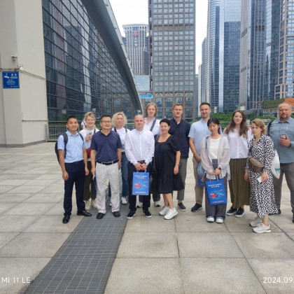 Переводчик 文思 на выставке выставка логистики