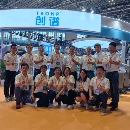 Переводчик Дияр на выставке Bakery China