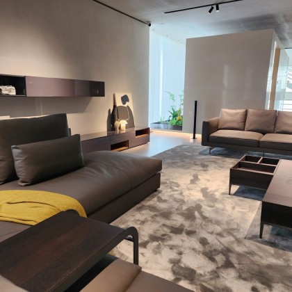 Перевод на заводе по производству мебели