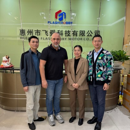 Перевод на заводе по производству  моторов