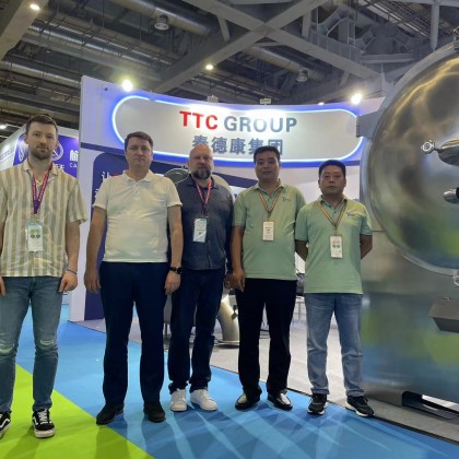 Переводчик Владислав на выставке Starch Expo 2024