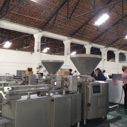 Перевод на заводе Aokai 奥楷机械