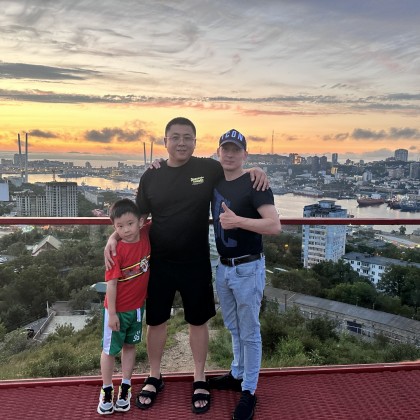 Переводчик SHANG на выставке