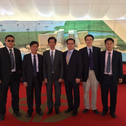 Перевод на церемонии закладки фундамента