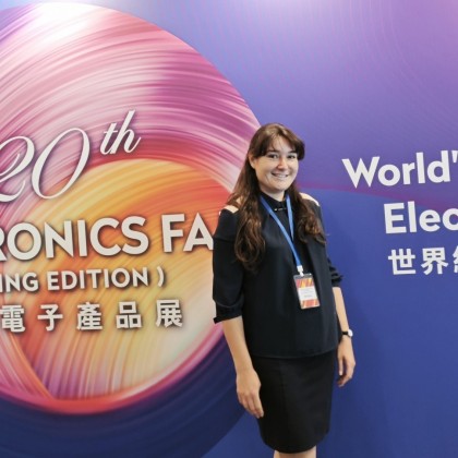 Переводчик Ирина на выставке Electronics Fair