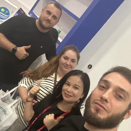 Переводчик Адам на выставке ASIA POOL & SPA EXPO 2024