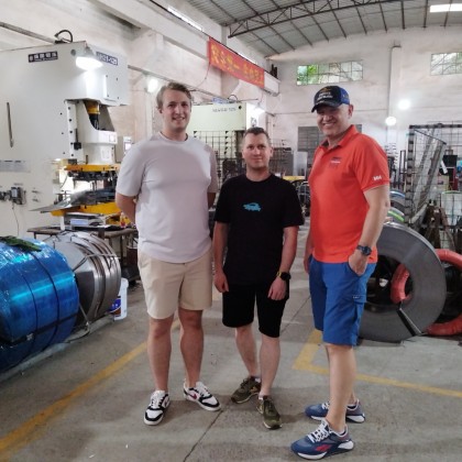 Перевод на заводе Кухонные комплектующие