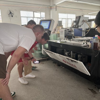 Перевод на заводе оборудования по резке стекла