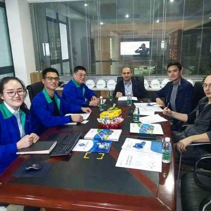 Перевод на переговорах с производителем электродвигателей